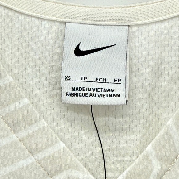 Nike Standard Issue Fly Basketball Tank Top Women's V-Neck Sleeveless XS NEW - Picture 3 of 16